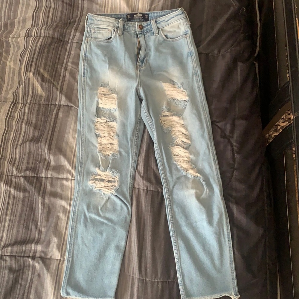 Hollister Ripped Mom Jeans